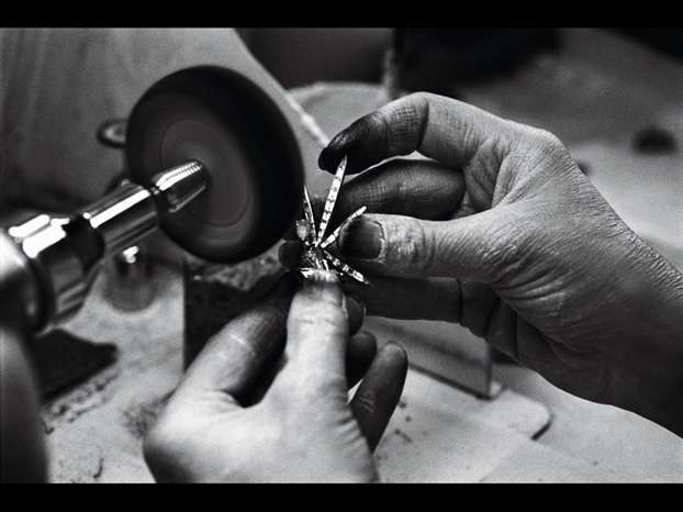 Van Cleef and Arpels - Polisher