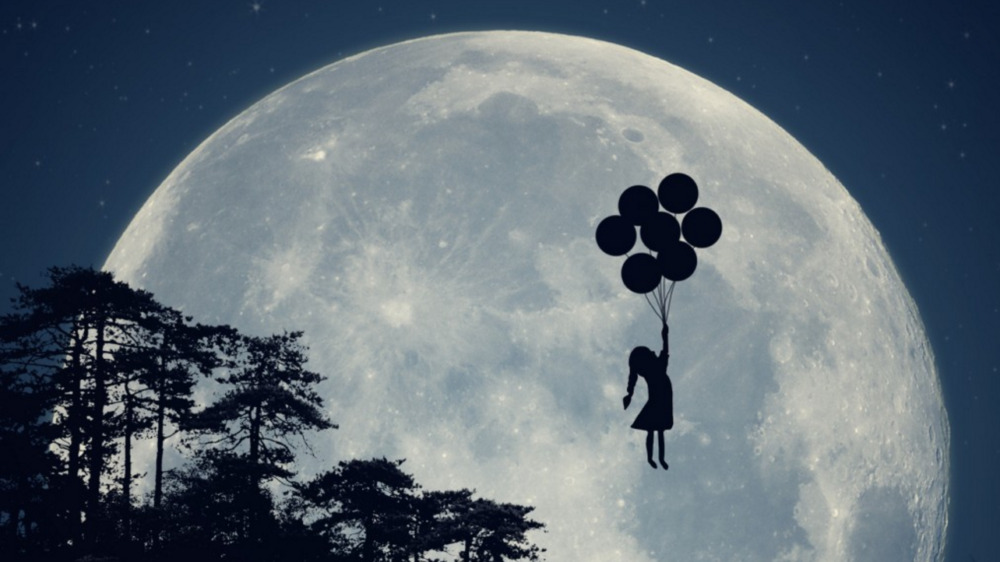 Dream balloon moon.png
