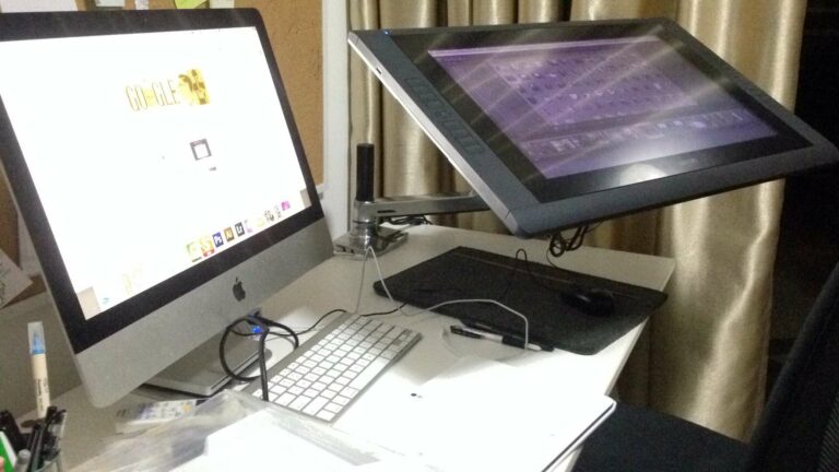 TIP 211 How to install the Ergotron arm on your desk for Wacom Cintiq 22