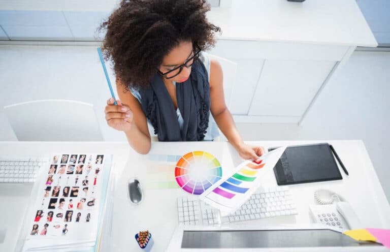2 reasons why a mom encourages her son to become a designer